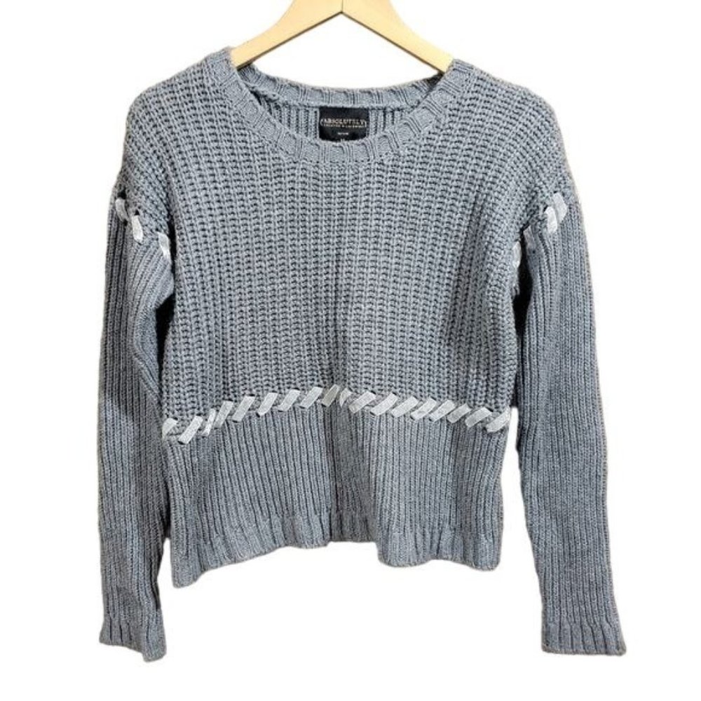 Absolutely creative worldwide knit sweater with ribbon detail woman's size‎ med